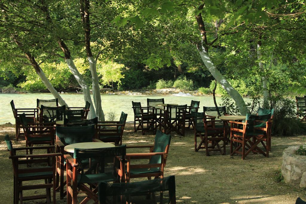 Piges Hotel Gliki Bagian luar foto