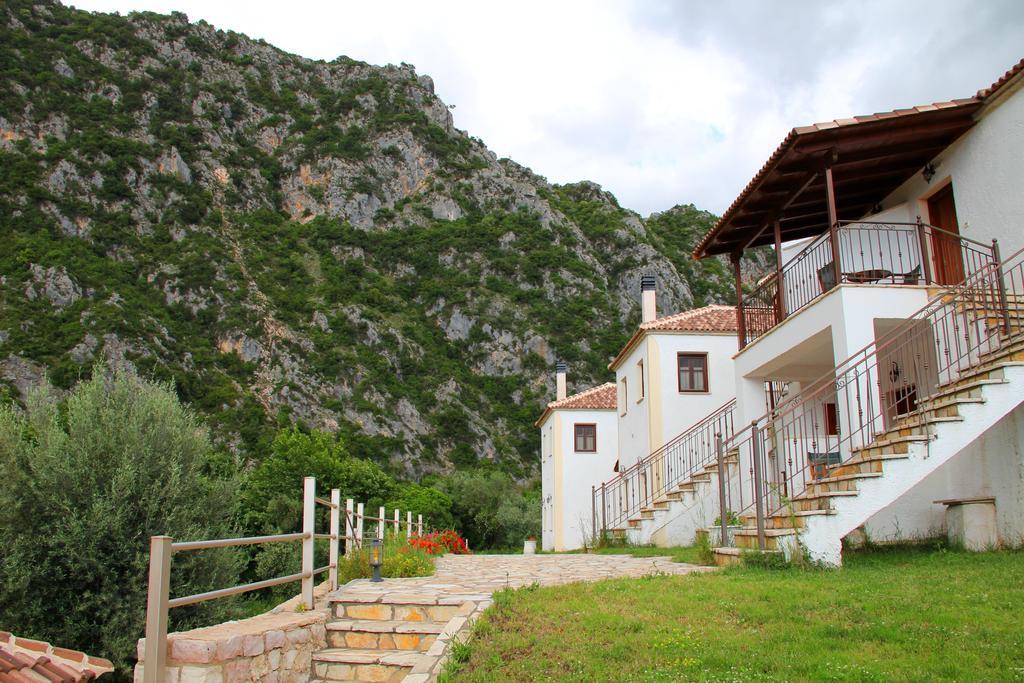 Piges Hotel Gliki Bagian luar foto