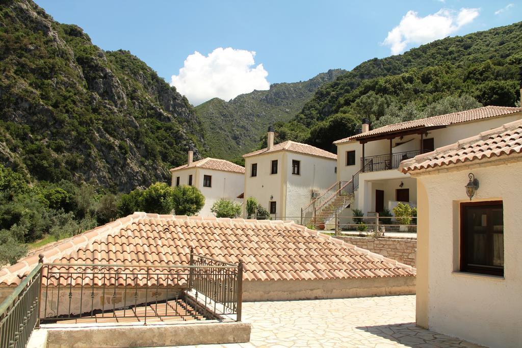 Piges Hotel Gliki Bagian luar foto