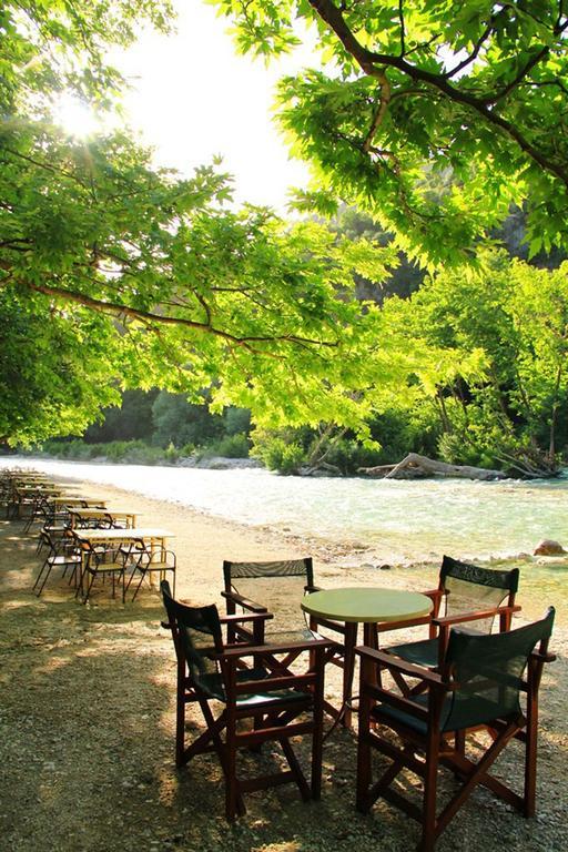 Piges Hotel Gliki Bagian luar foto